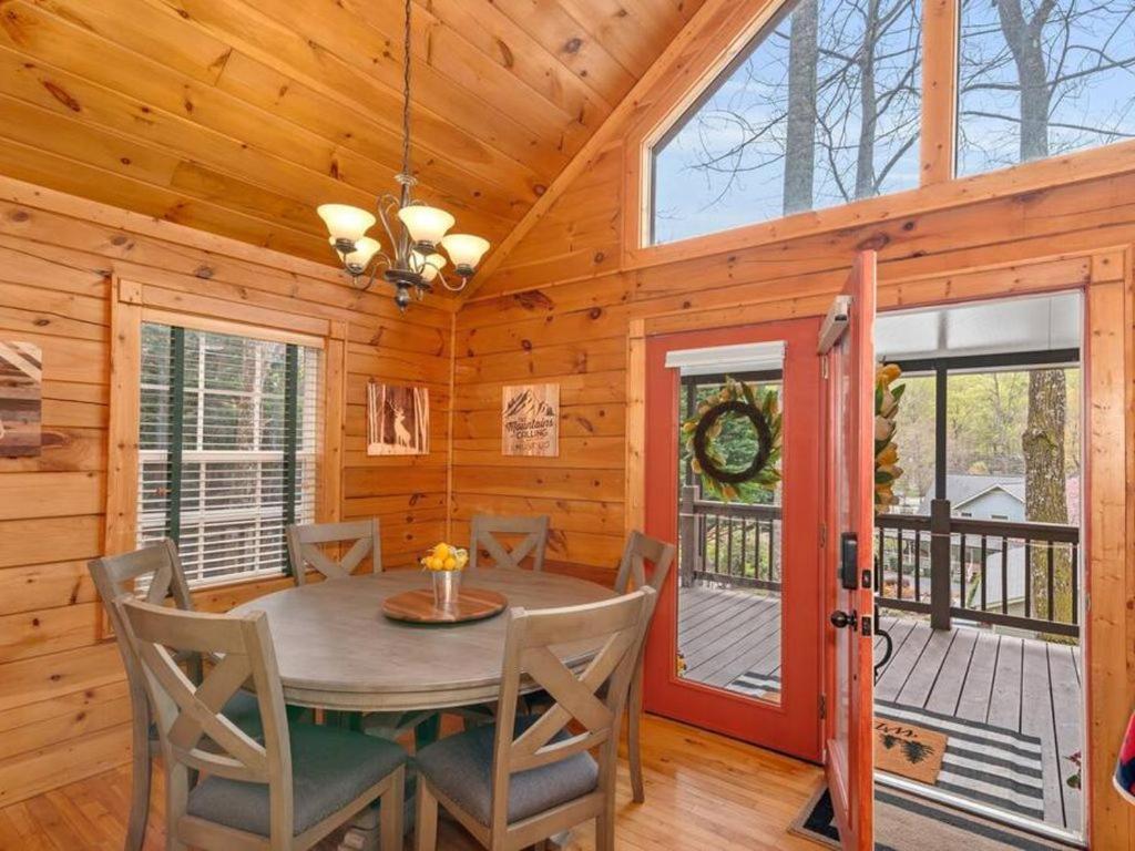 Villa Soco Serene Cabin In The Heart Of Maggie Valley Exterior foto