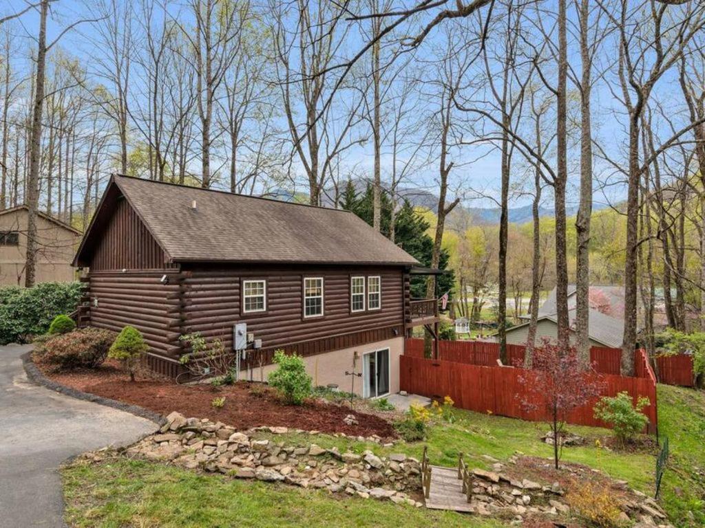 Villa Soco Serene Cabin In The Heart Of Maggie Valley Exterior foto